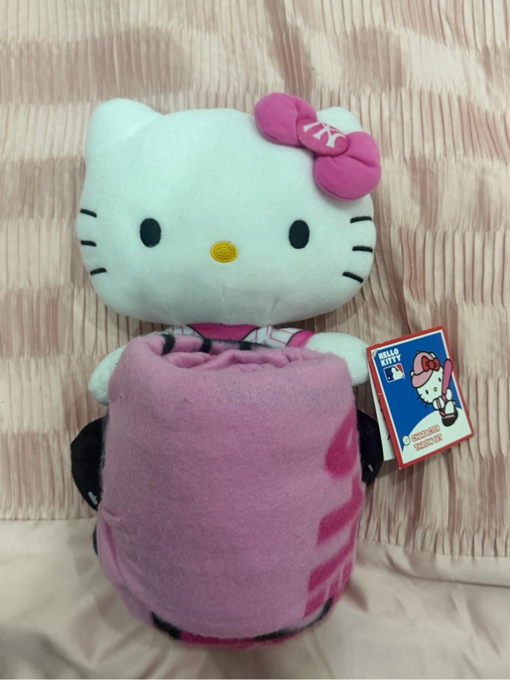 Pink Hello Kitty New york yankee plush with blanket